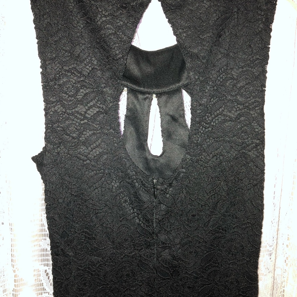 Dress - Picture 4 of 4